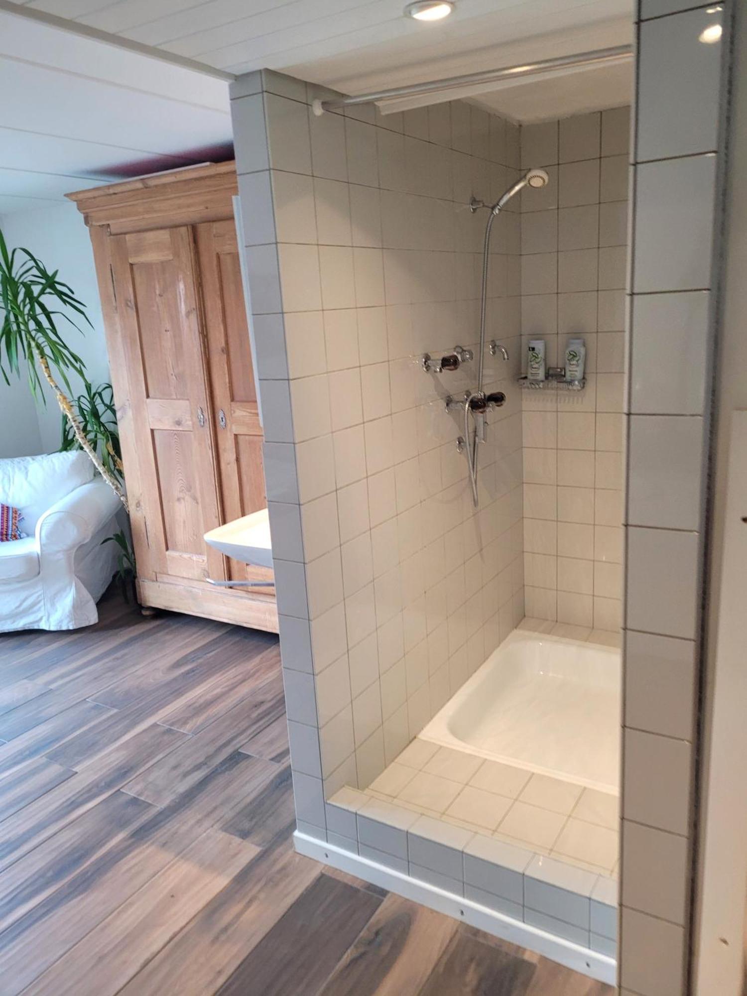 ホテル Charmante Waldrandidylle クロイツリンゲン 部屋 写真
